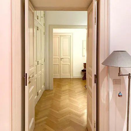 Appartement Napoliforever Elegant A Chiaia Centro Napels