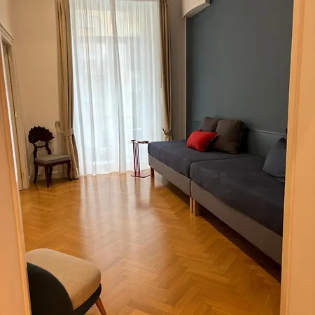Napoliforever Elegant A Chiaia Centro * Napels