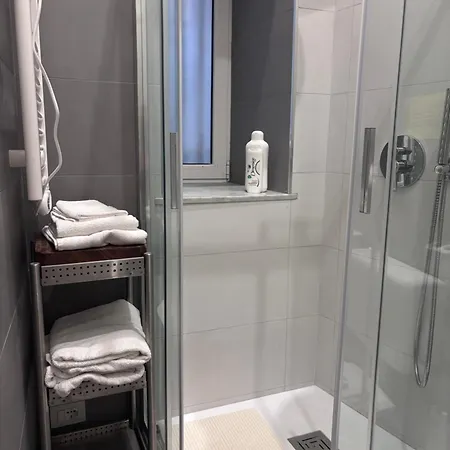 Napoliforever Elegant A Chiaia Centro Napels